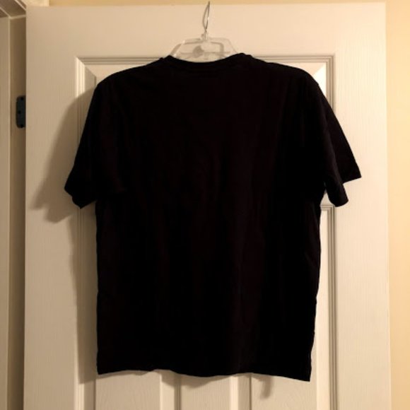 Uniqlo Black Tee - Picture 3 of 6
